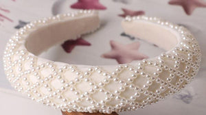 Elegance Meets Luxury - Discover our Pearl Headbands