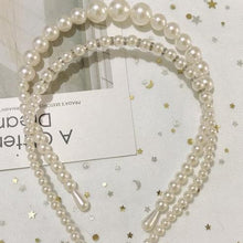 Load image into Gallery viewer, Elegance Meets Luxury - Discover our Pearl Headbands
