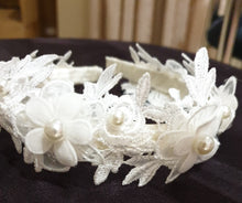 Load image into Gallery viewer, Flower Girl Pearl Headband
