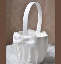 Load image into Gallery viewer, Flower Girl Satin Basket with Pearl Centred Bow &amp; Matching Ring Pillow
